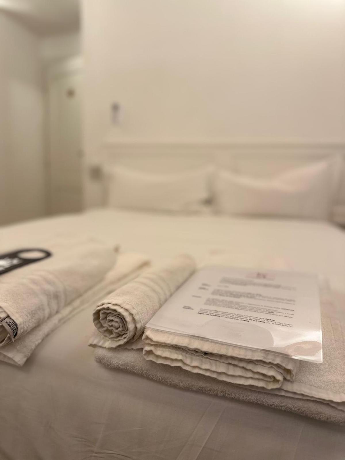 Ai 13 Gradoni Di Chiaia Bed and Breakfast Νάπολη Εξωτερικό φωτογραφία